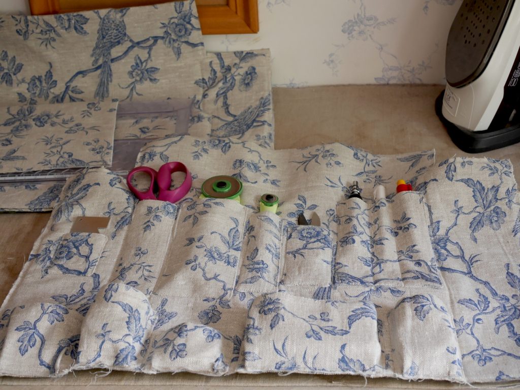DIY housse de machine à coudre en toile de Jouy