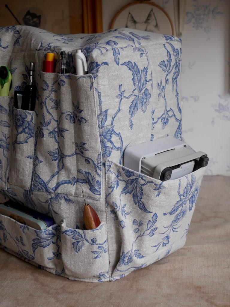 DIY housse de machine à coudre en toile de Jouy
